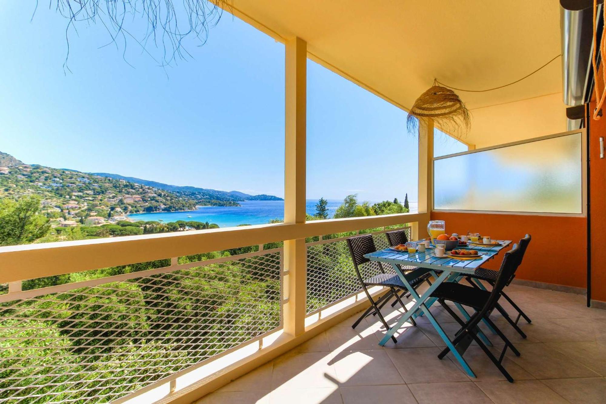Select'Sohome - Appartement Pour 4 Personnes Avec Vue Mer A Saint-Clair ! - Zadig Le Lavandou Exterior photo